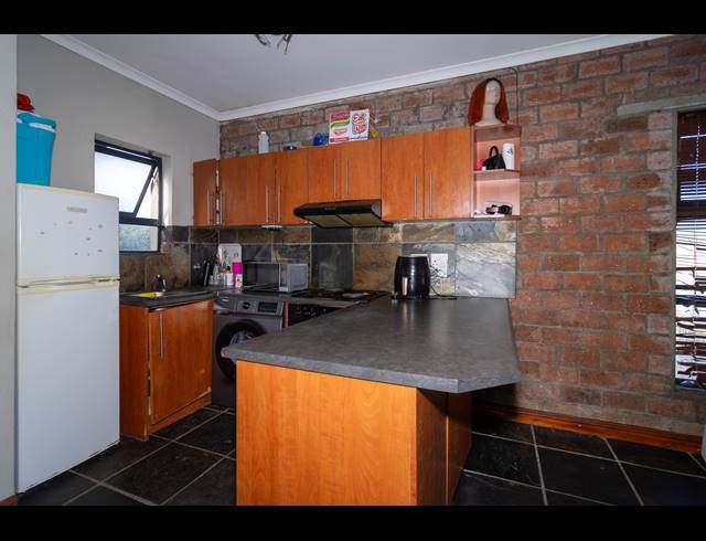 2 BEDROOM APARTMENT FOR SALE IN FLAMINGO VLEI